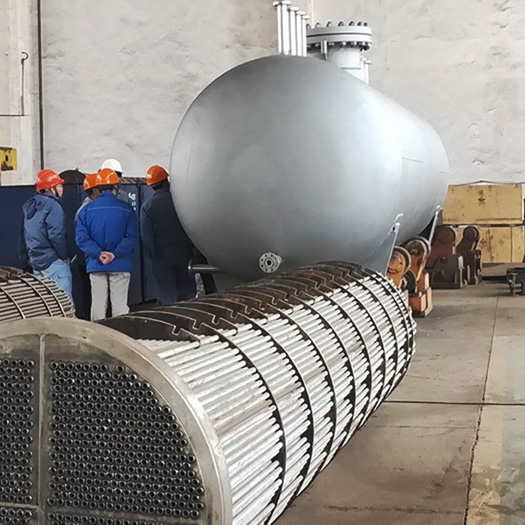 Titanium floating head tubular heat exchanger